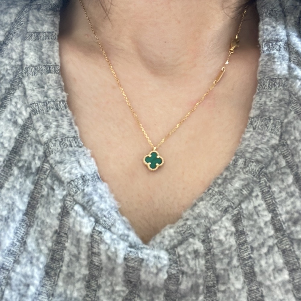 Van cleef sweet alhambra necklace 18K GOLD